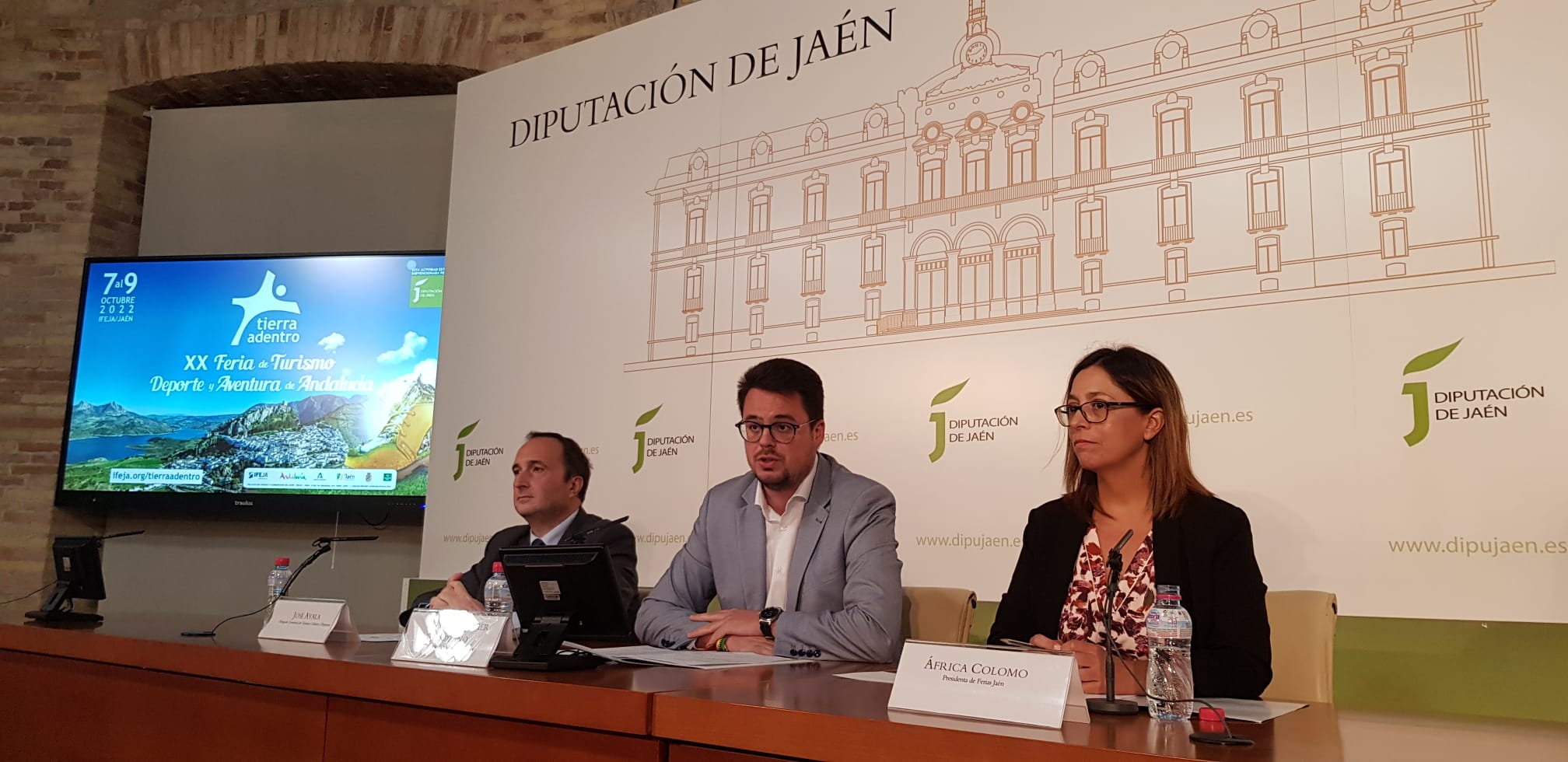 Durante la presentación de la XX Feria de Turismo Interior de Andalucía “Tierra Adentro” 2022. JPG de 203 KB  | Imagen en ventana nueva | Diputación de Jaén 